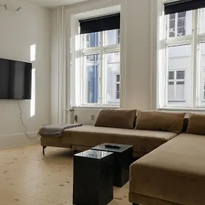 Perfect In Superb Location By Stroget, The Metro & Attractions Appartement